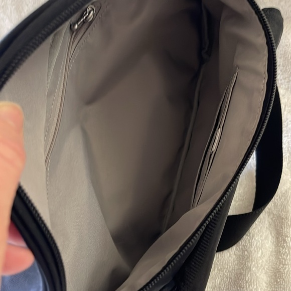 Modern everywhere belt bag sling - Picture 3 of 6